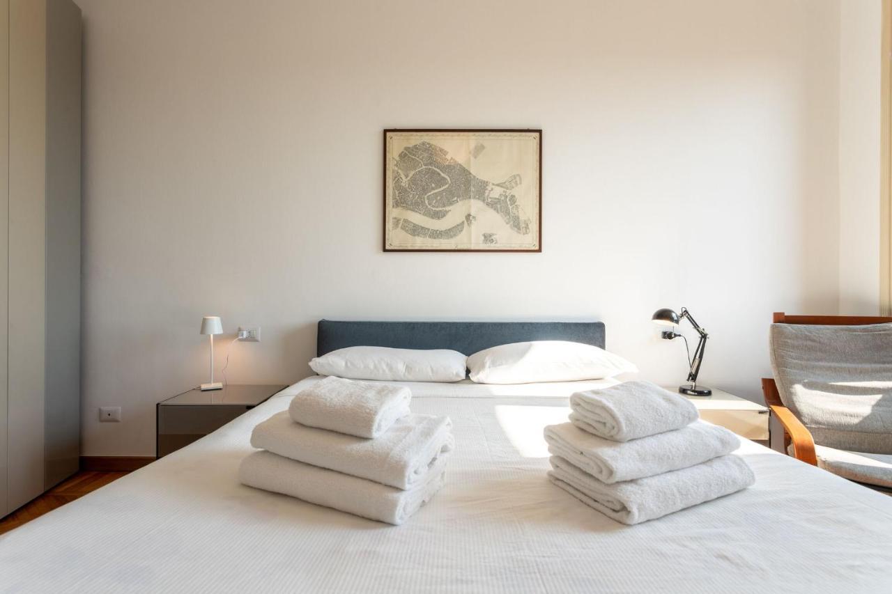 Garibaldi Two Bedrooms By Halldis Μιλάνο Εξωτερικό φωτογραφία